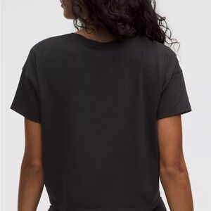 Lululemon black crop tee